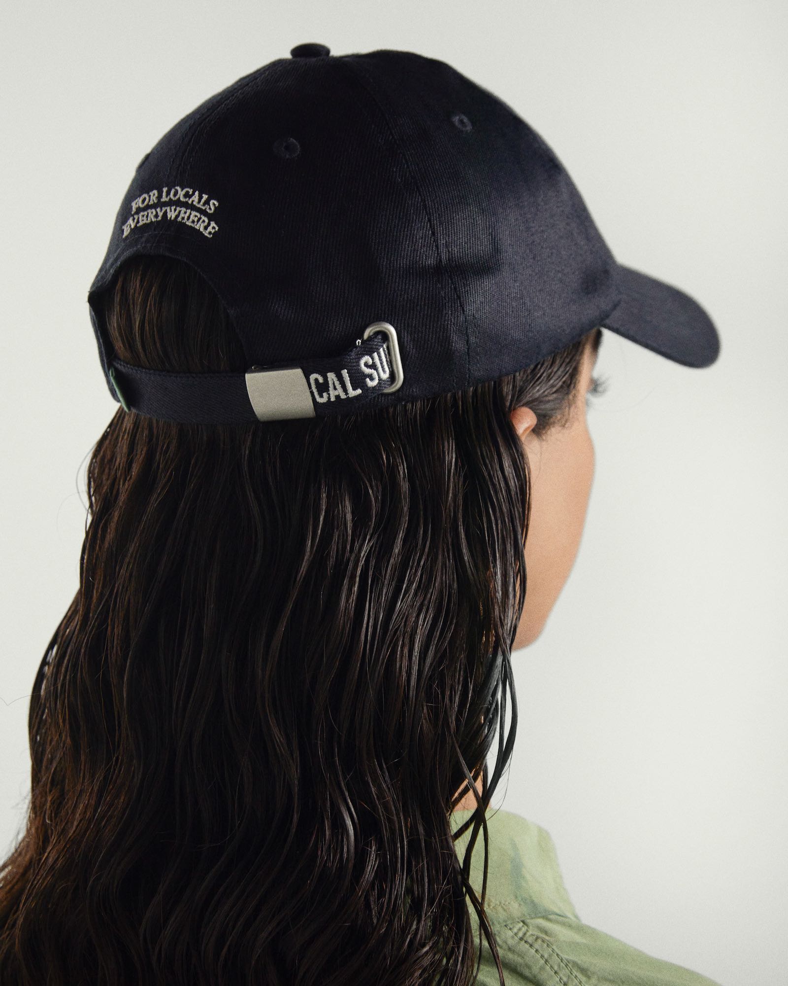 CAP CREST | BLACK WHITE