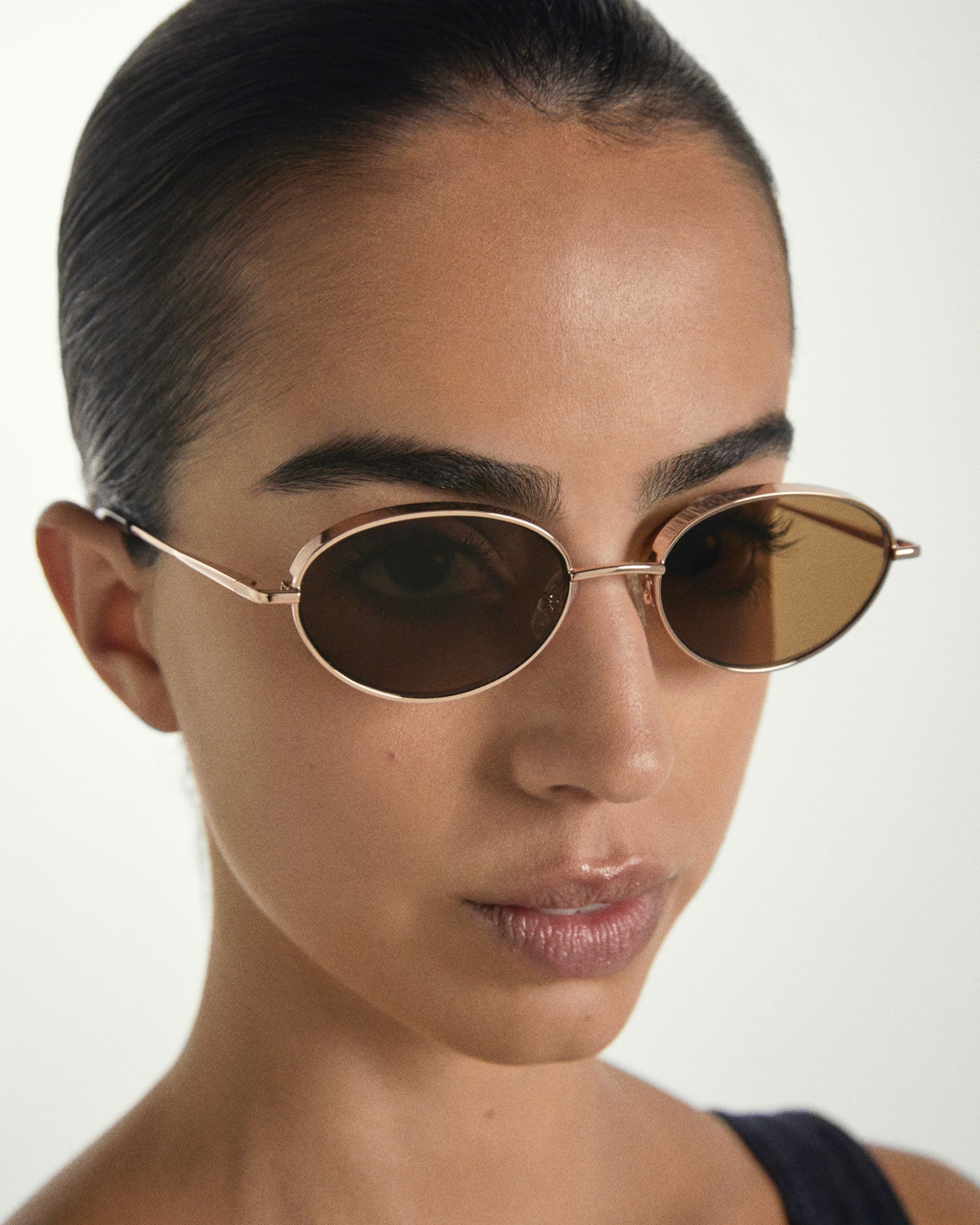 VIE | ROSE BROWN