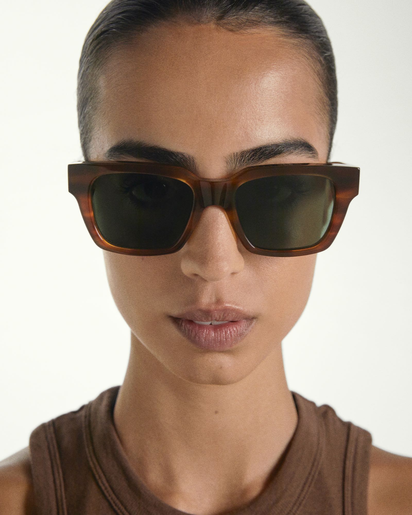 BS03 | Polished Caramel and Dark Green